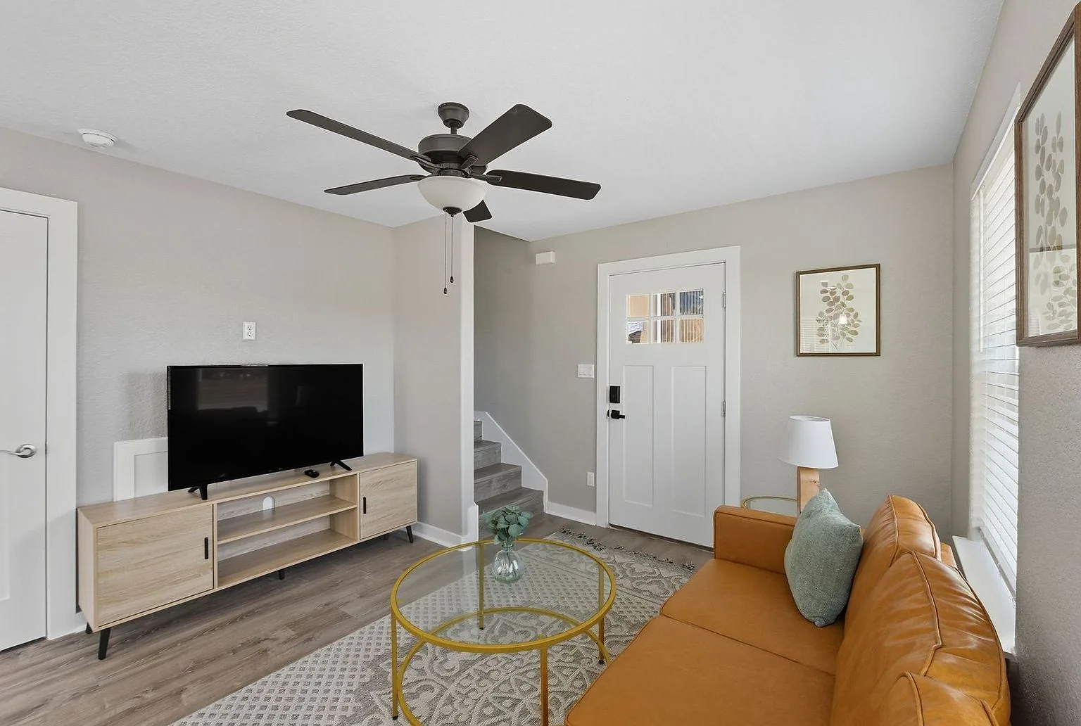 Living tv wall, 20 Tate Lane, Round Rock