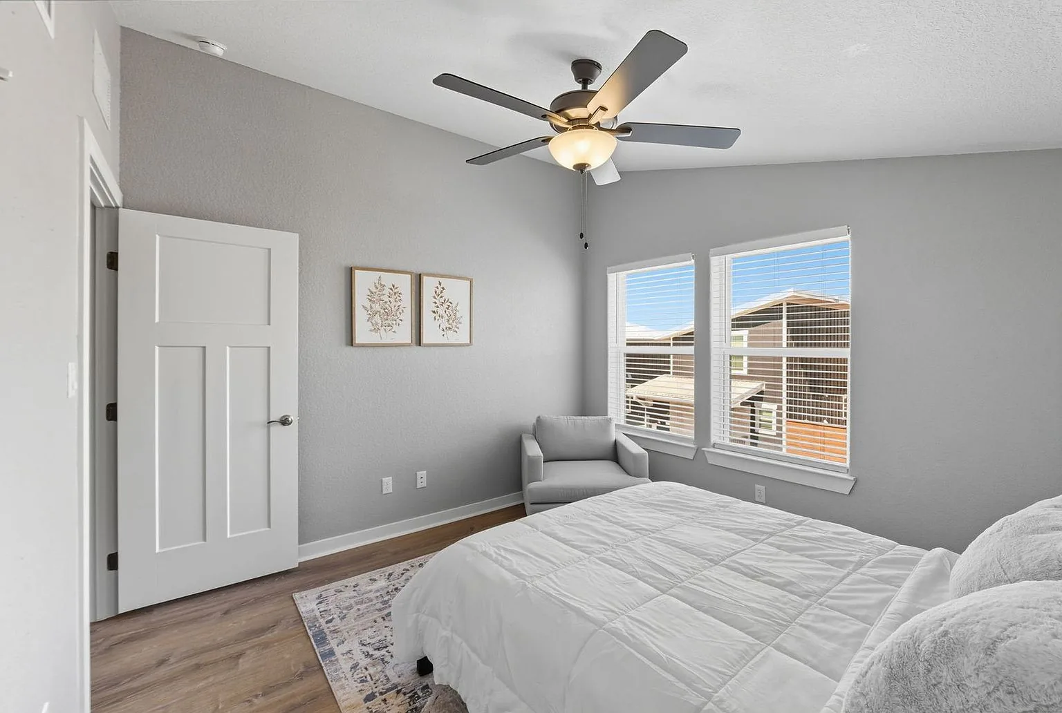 Bedroom toward closet doors, 20 Tate Lane, Round Rock