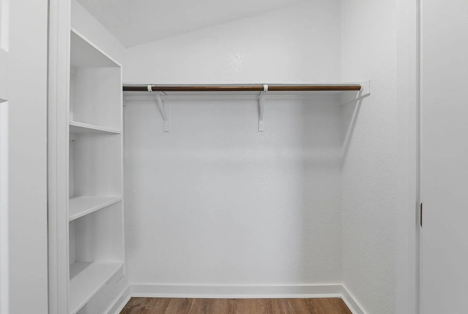 Closet walk in shelving, 20 Tate Lane, Round Rock