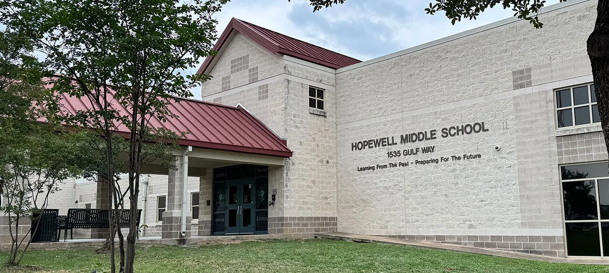 Hopewell Middle School in Round Rock, with its name and address cut into the limestone